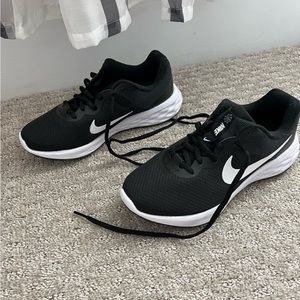 NEW Women’s Nike shoes